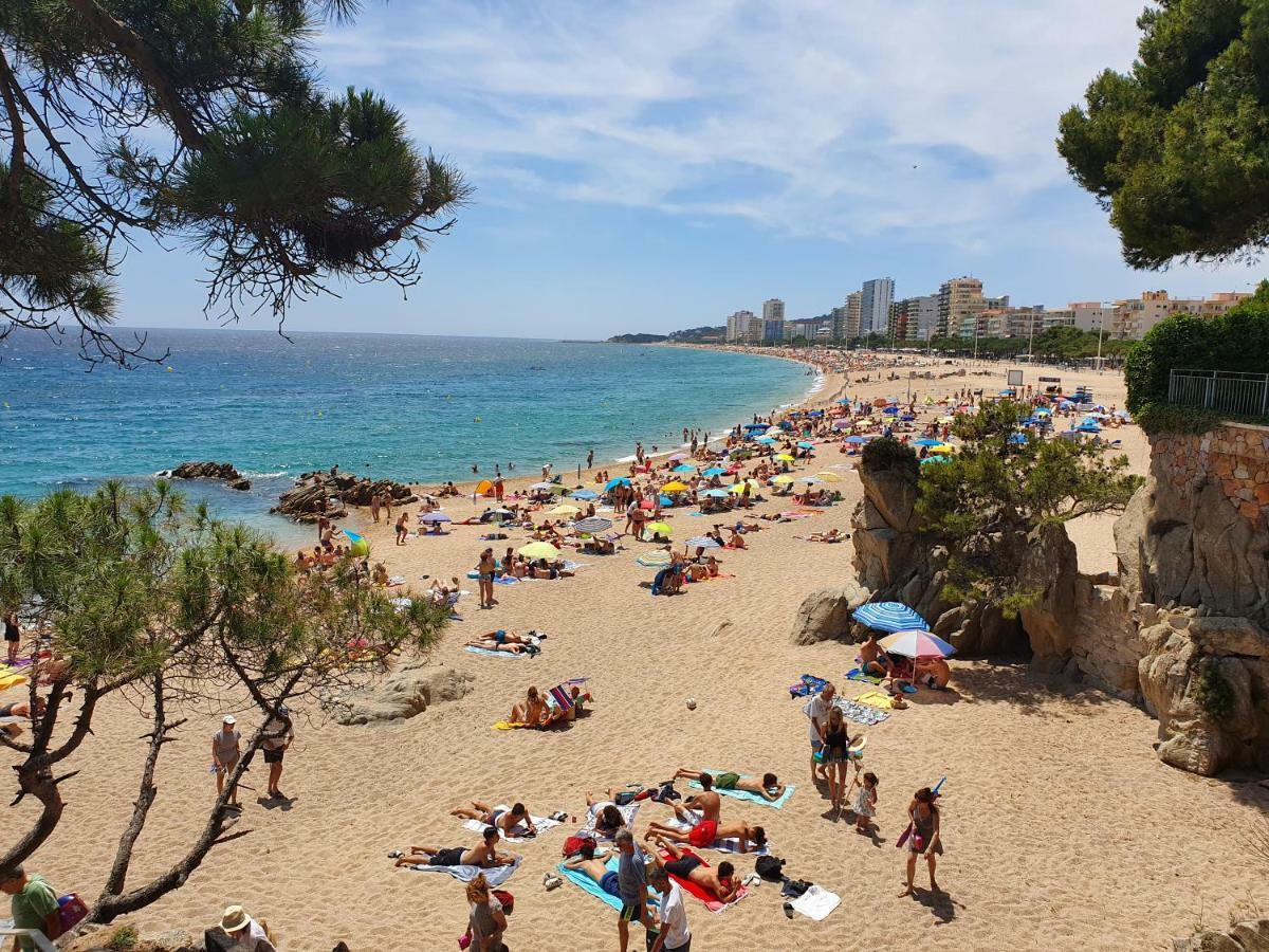 Faro Solo Para Mujeres Platja d'Aro Exterior foto
